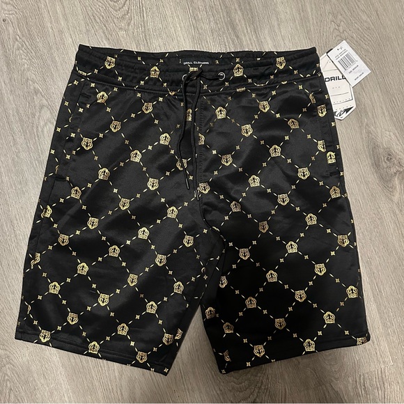 NWT DRILL CLOTHING COMPANY Gold & Black Tiger Print Mens Short Size M - Picture 1 of 9